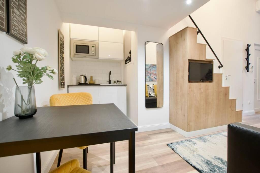 Premium Apartment By Hi5- Brody Street Budapest Exterior photo